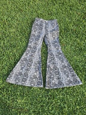 Free People Grey and Black Snake-Print Jeans